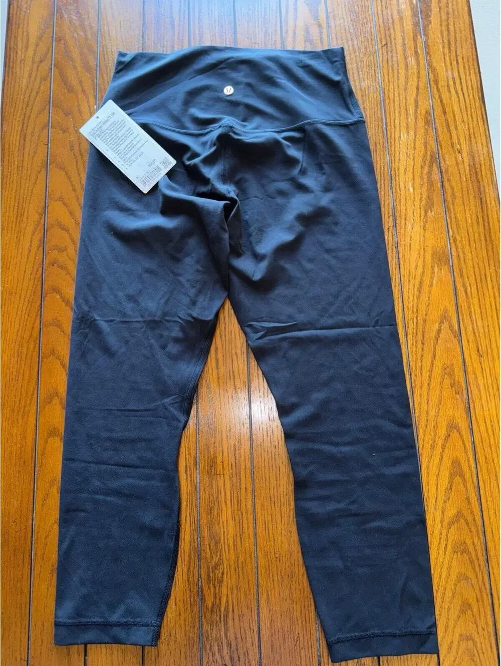 Lululemon Align High Rise 23” Black Size 10 NWT
